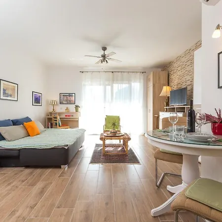 Apartamento Emzi